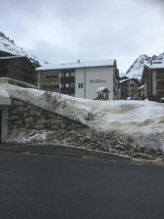 Holiday 87 Leukerbad Esterno foto